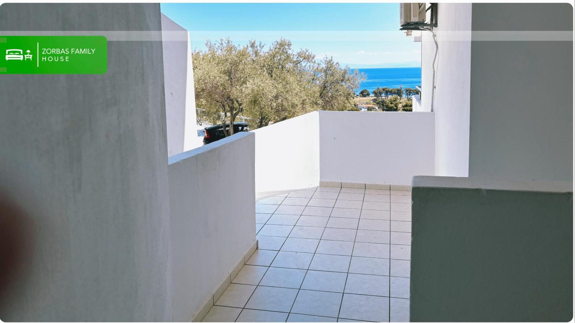 Hotel Zorbas Family House Troulos Exterior foto