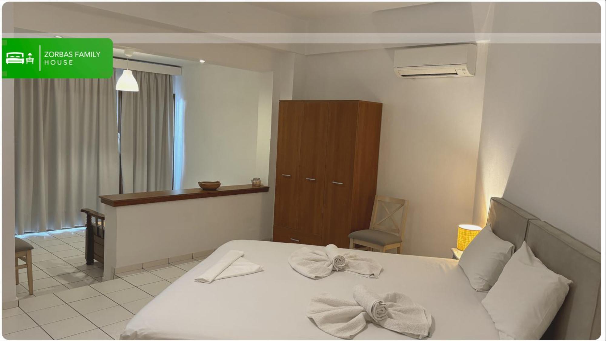 Hotel Zorbas Family House Troulos Exterior foto