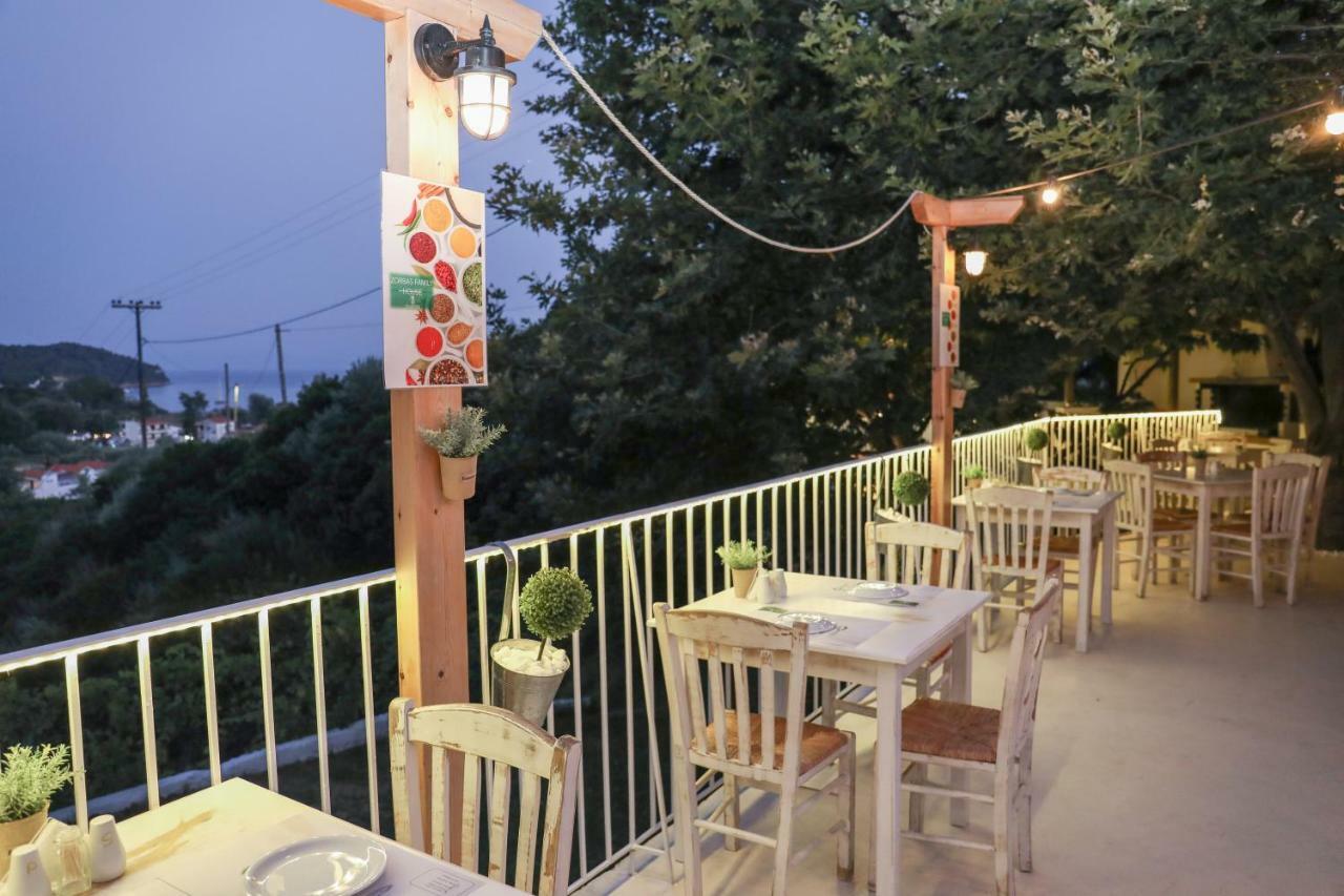 Hotel Zorbas Family House Troulos Exterior foto